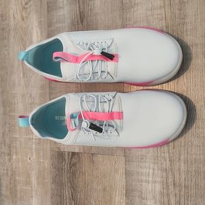 Clove Nurse Shoes
